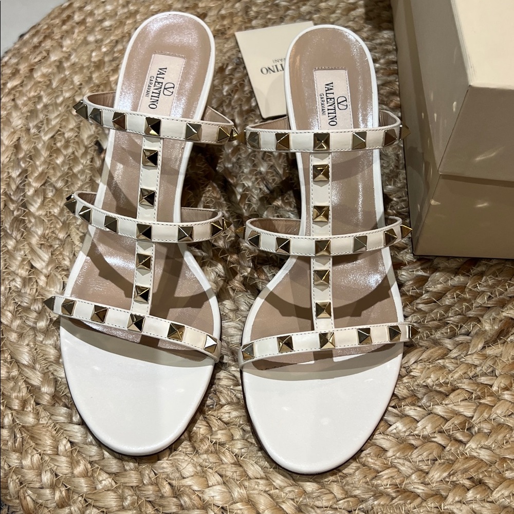 Valentino Garavani Rockstud Sandals Size 41.5